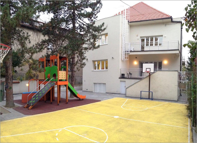 DEUTSCHE SCHULE BELGRAD, Beograd, Petra Čajkovskog 4 Dedinje, Senjak