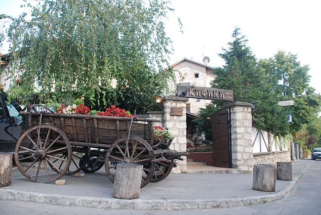 KAFANA ČEDIĆ, Beograd, Vodovodska 119 Žarkovo, Cerak