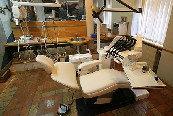 Grey Dental stomatološka ordinacija - ORALNA HIRURGIJA - 1